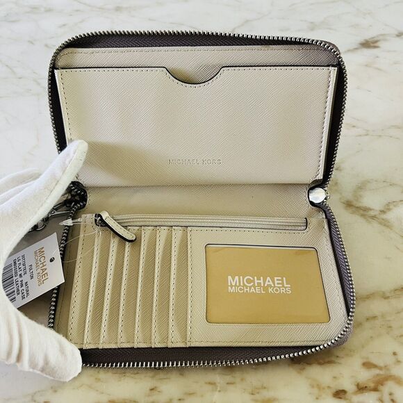 MICHAEL KORS Fulton Animal Print Leather Flat MF Phone Case Zip Wallet Wristlet - Picture 6 of 8